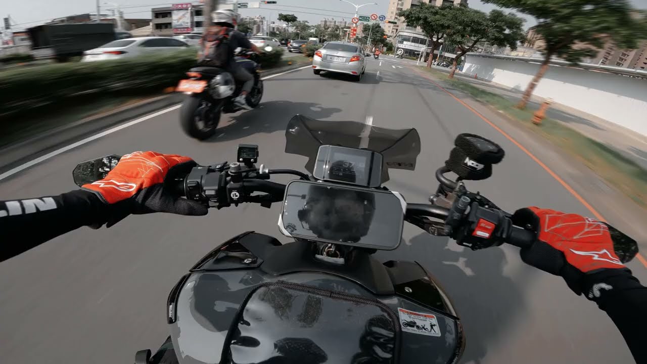 [ASMR]校友和車友!/台灣 YAMAHA MT09【4K】