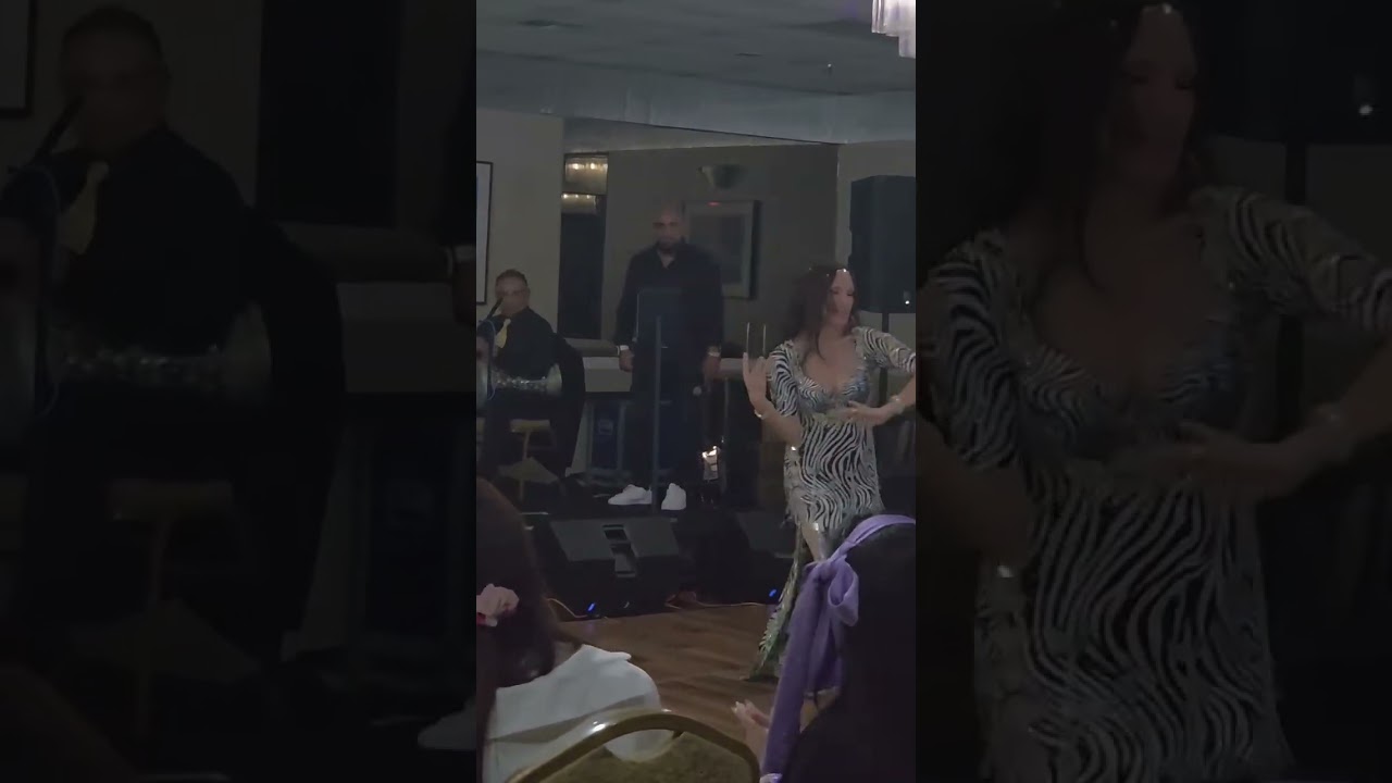 Baladi - Julie - Amina Goodyear 