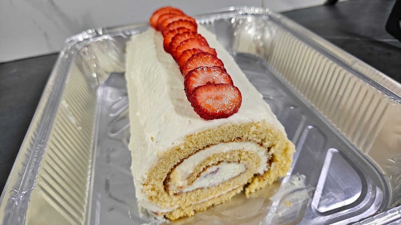 רולדה עם קצפת ותותים