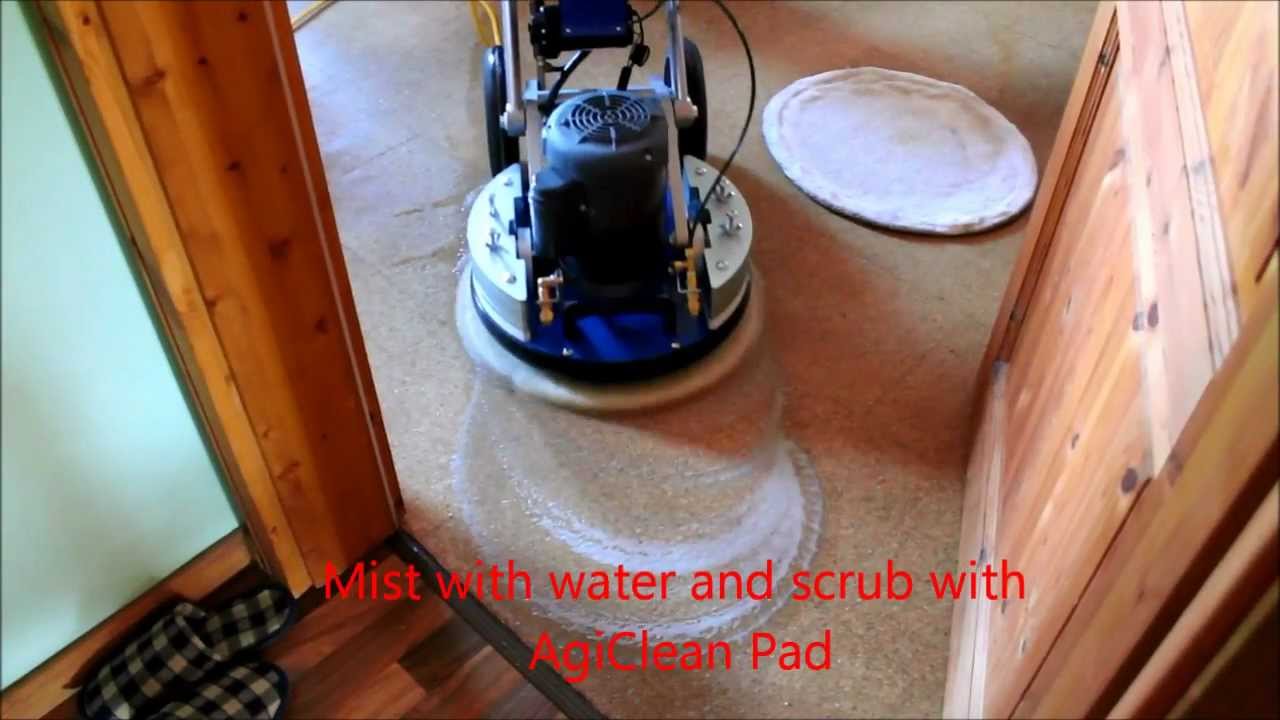 Orbot Cleaning Cork Floor