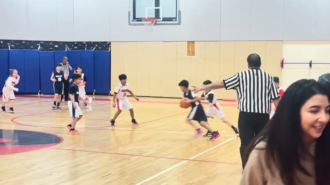 Alex hits a nice baby jump shot!