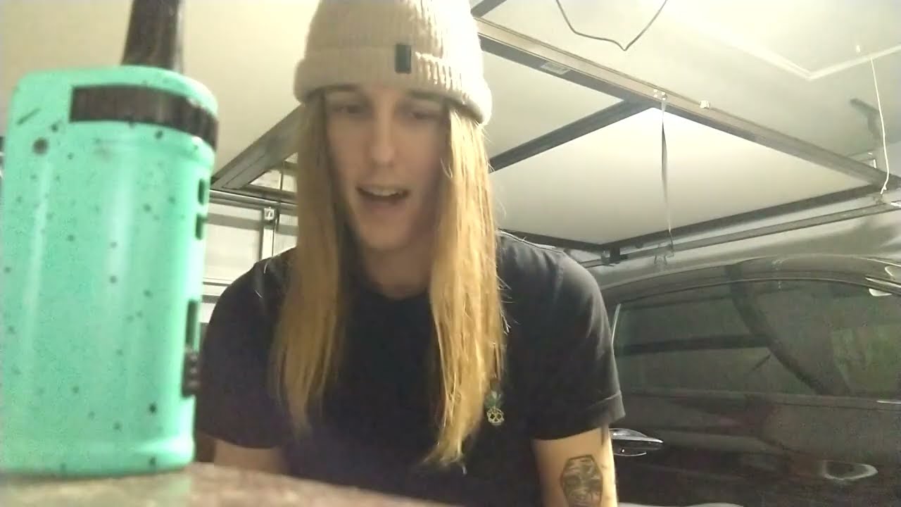 Does Delta 8 flower effect a real stoner? UpliftCBD Blueberry Kush Review