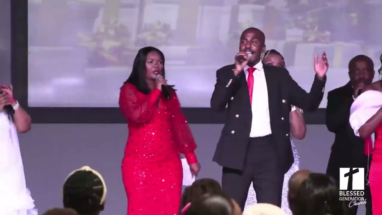 BLESSED WORSHIP CHRISTMAS CAROLS