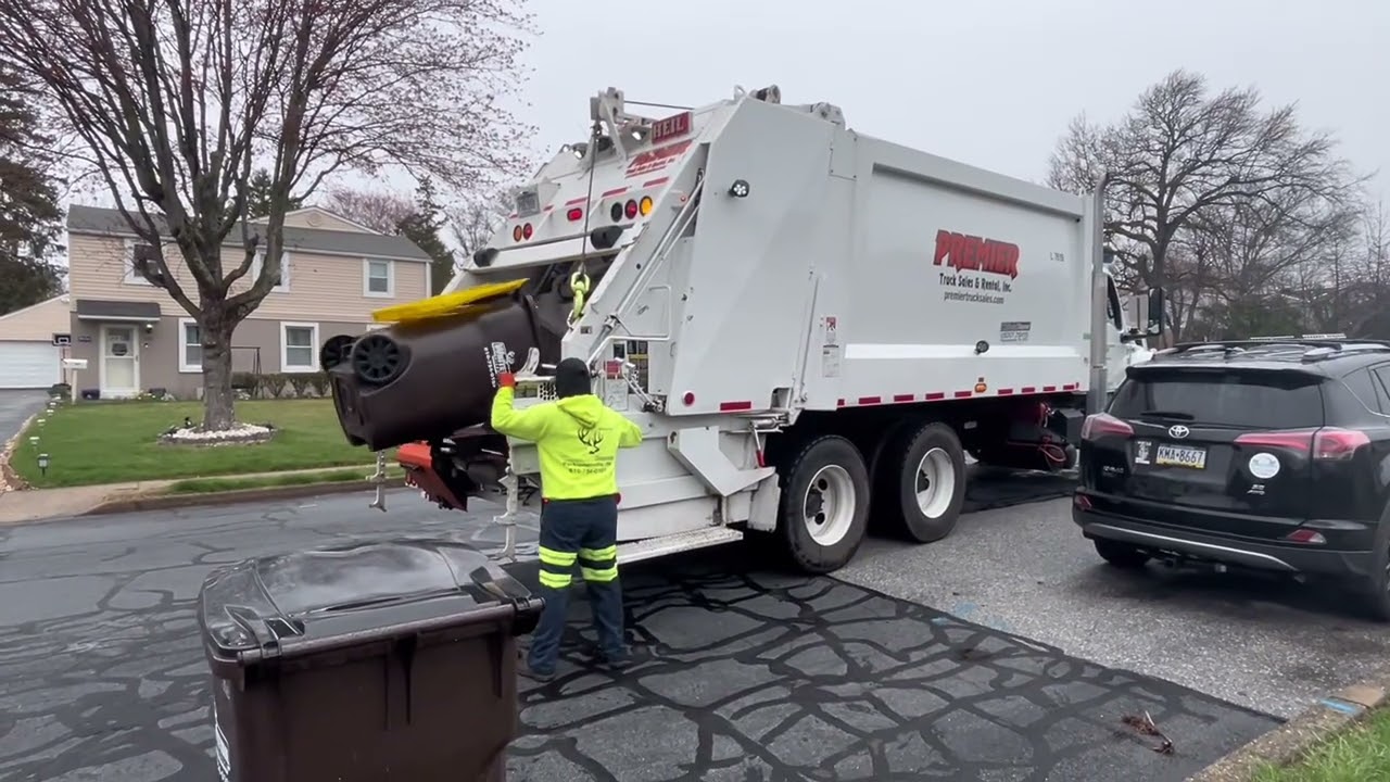 Brand new Whitetail Disposal heil 5000 international rear loader soon to be casella 
