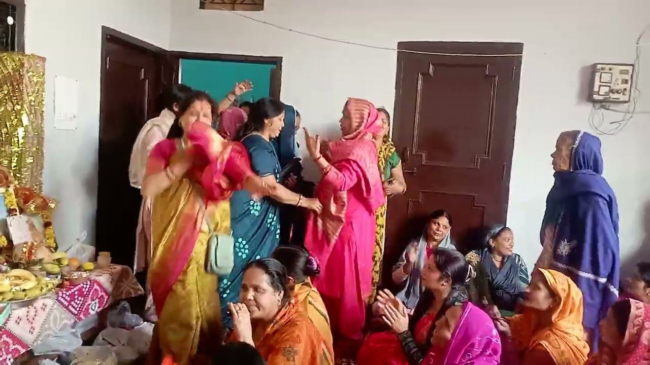हमें तो जोगनिया बनाई गयो रे....बांके बिहारी का भजन...🌸🌸