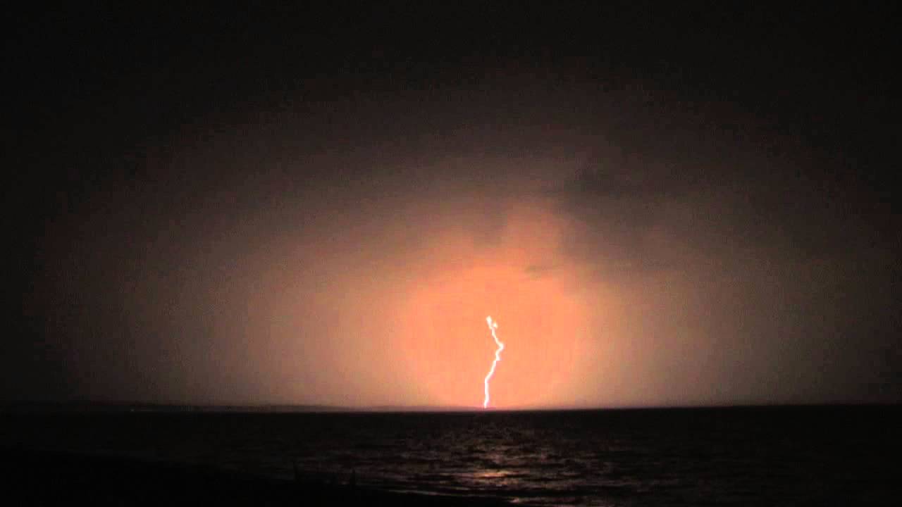 Amazing ELECTRICAL storm! Spectacular LIGHTNING over UK  TIME-LAPSE Kent Coast RARE