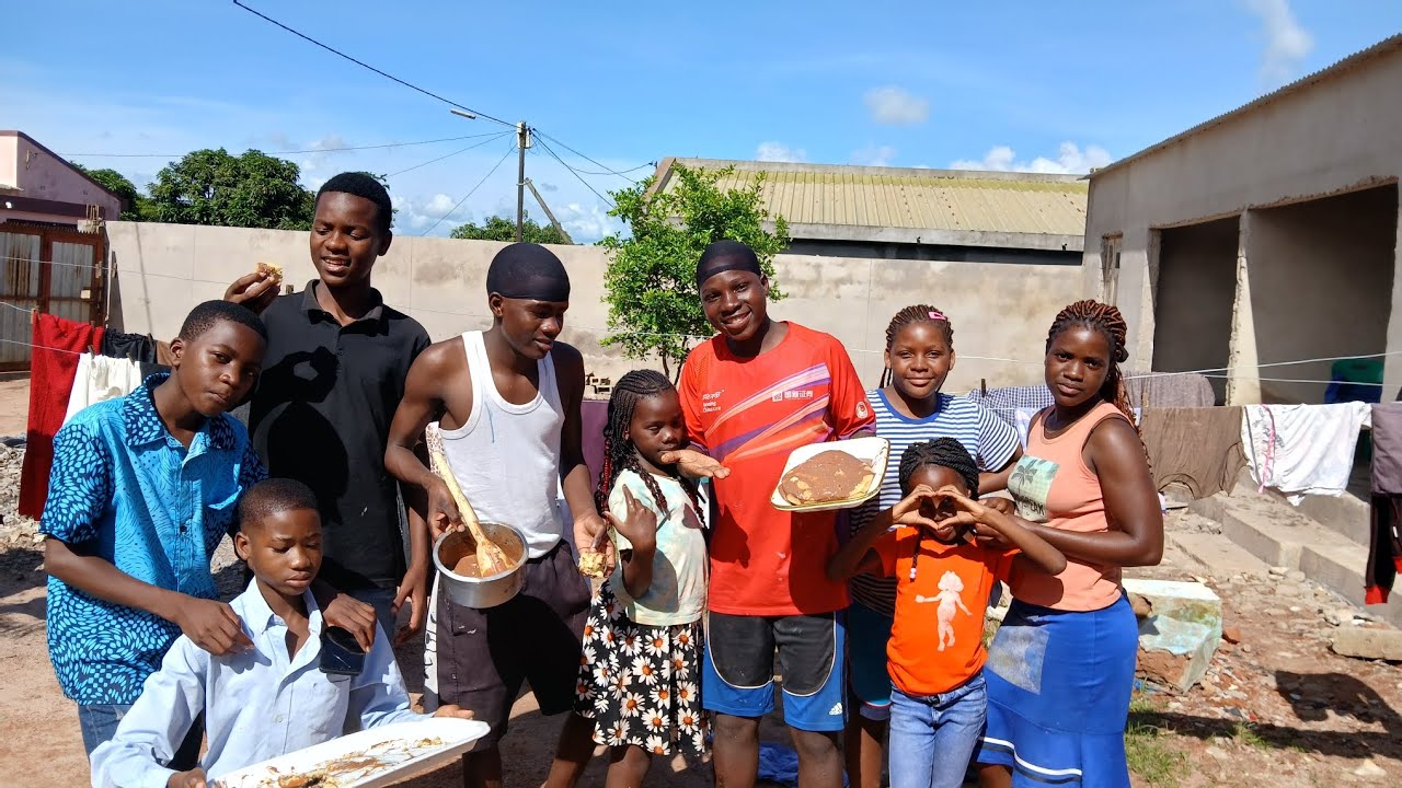 Como é feito bolo sem forno em Moçambique.