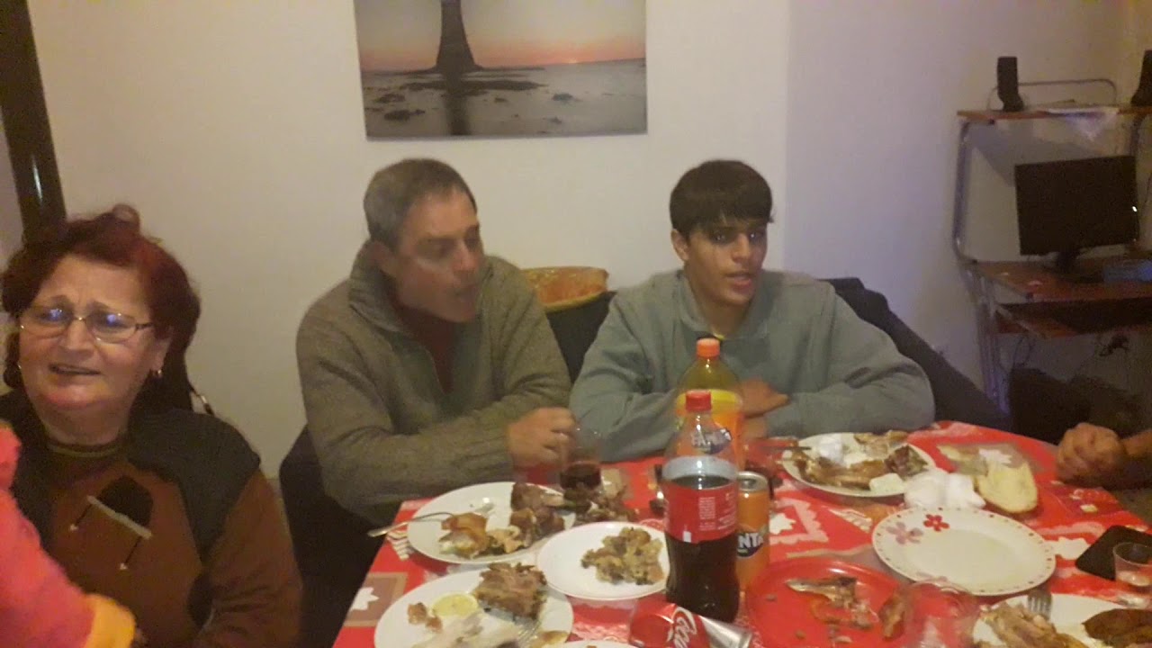 Kenge labe Per vitin e ri me djalin dhe nipin