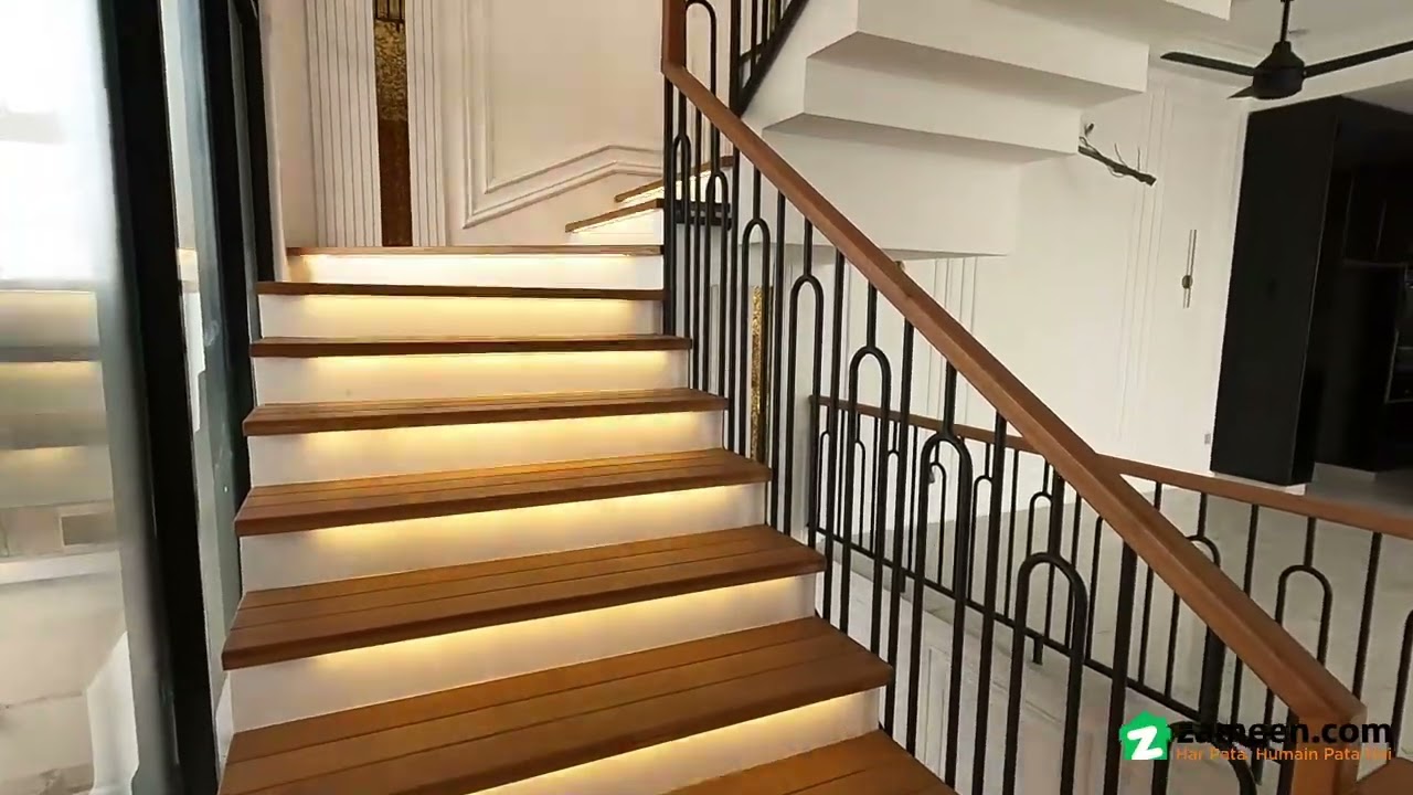 300 SQYD HOUSE FOR SALE IN PHASE 8 DHA KARACHI