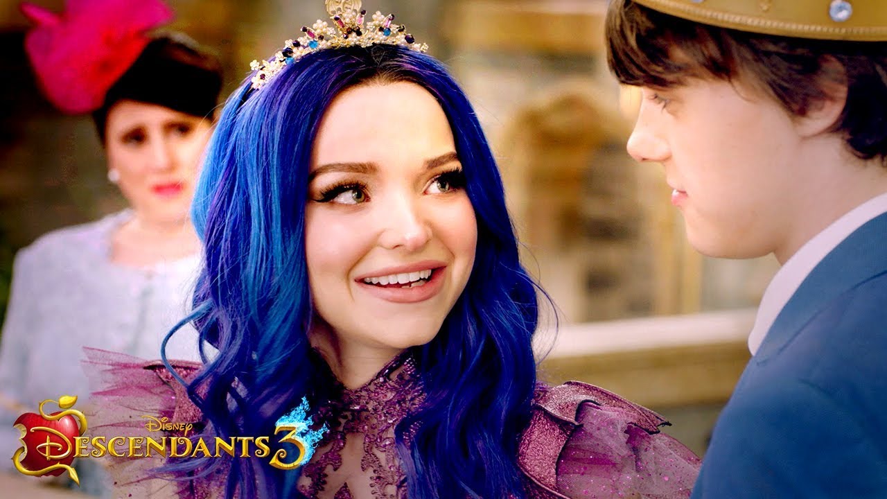 Mal's Darkness 💀 | Teaser | Descendants 3