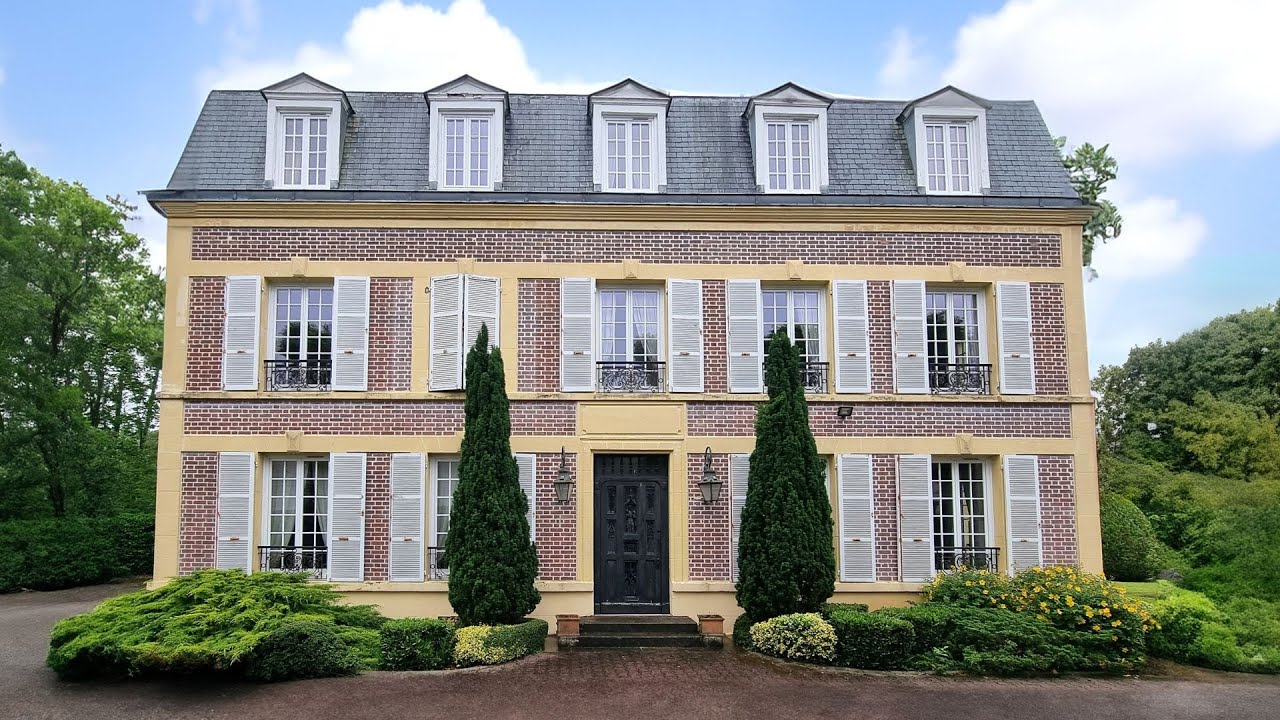Maison de maître de 430m² sur 1 hectare de terrain, à vendre à Gouvieux dans l'Oise