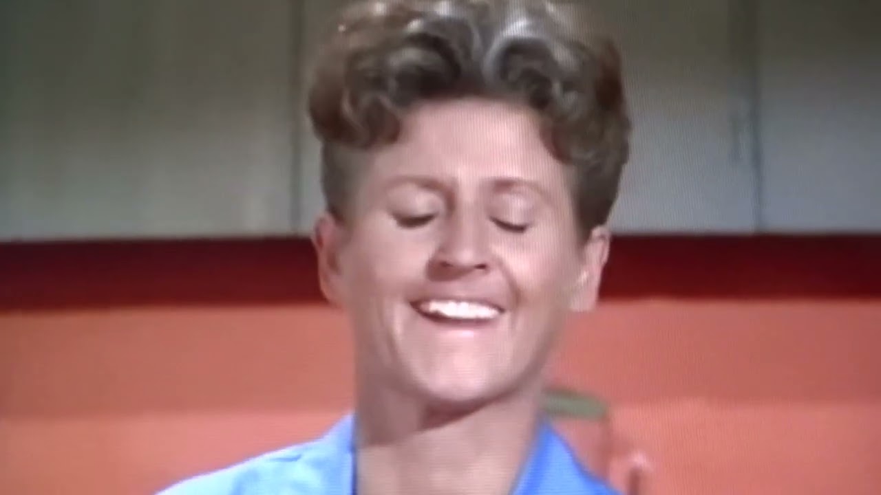 A Visit to The Brady Bunch House!