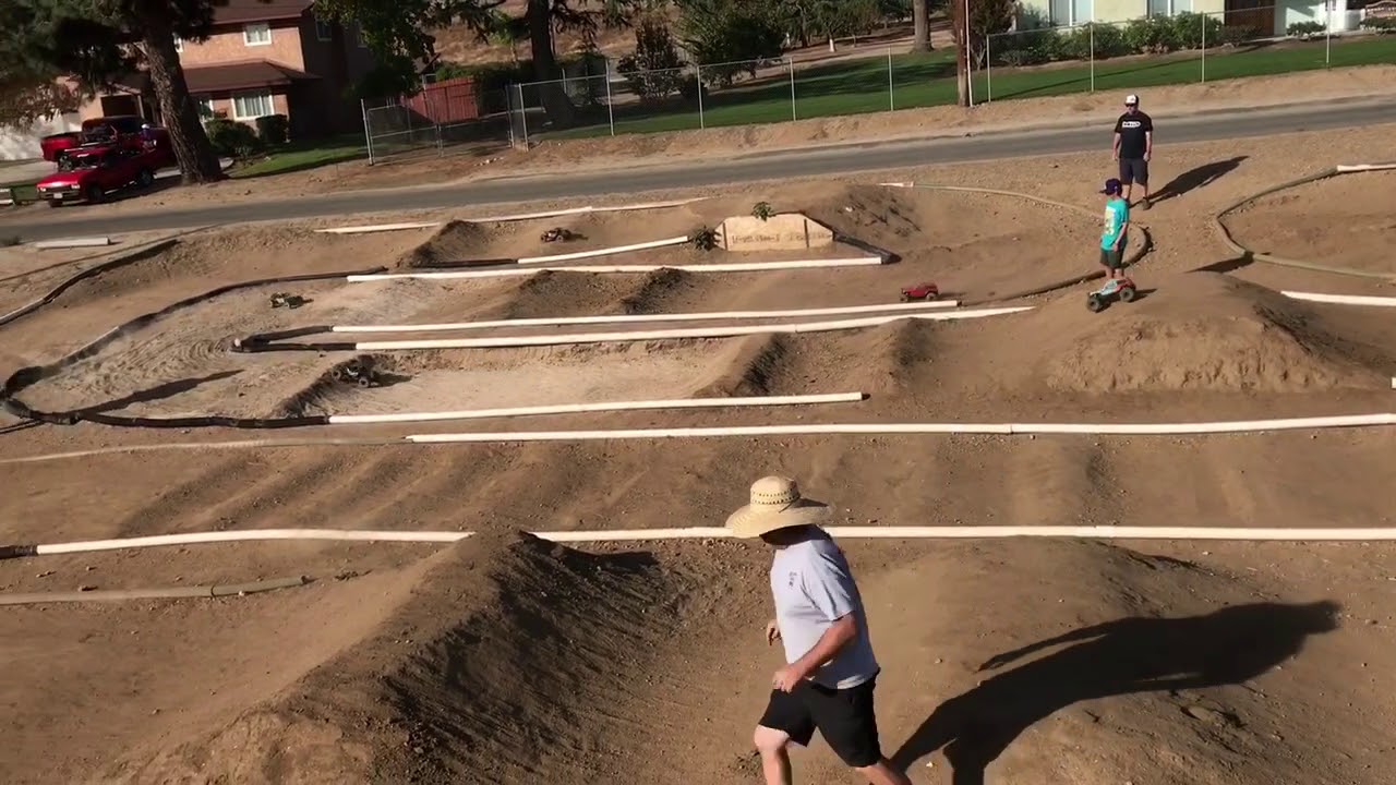 U4RC raceway round 4 2017 axial wraith axial bomber rock crawling rock racing rc fun