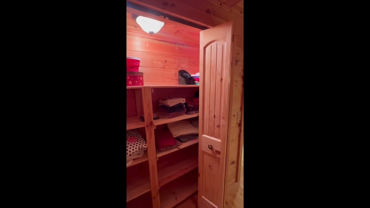296 Overlook Rd, Blue Ridge, GA 30513
