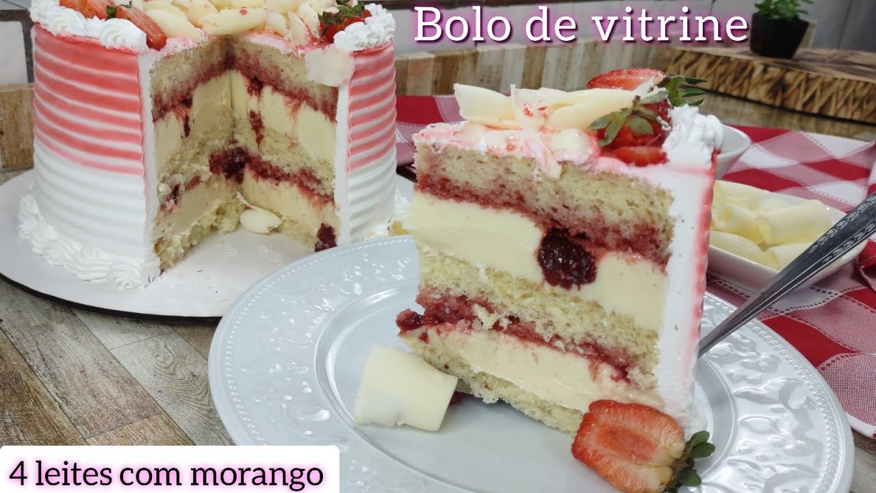 O BOLO QUE SEMPRE SURPREENDE- 4 LEITES COM MORANGO🍓 BOLO DE VITRINE/ RECHEIO + MONTAGEM + DECORAÇÃO