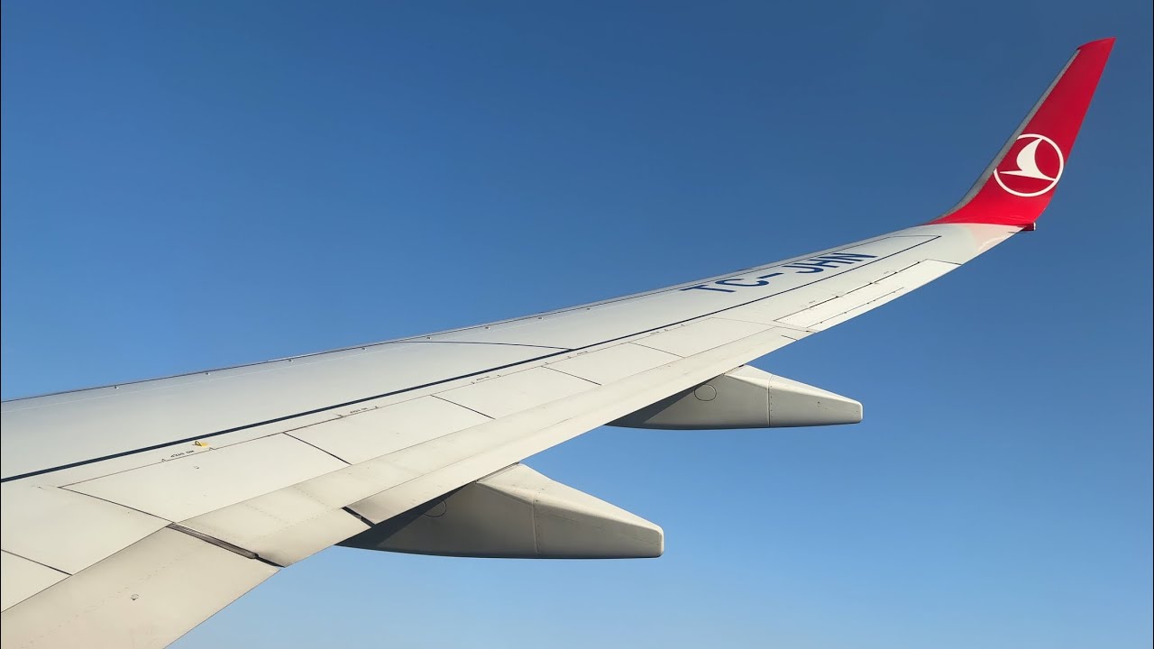 Turkish Airlines • Boeing 737-800 • TC-JHN • Посадка в Стамбуле