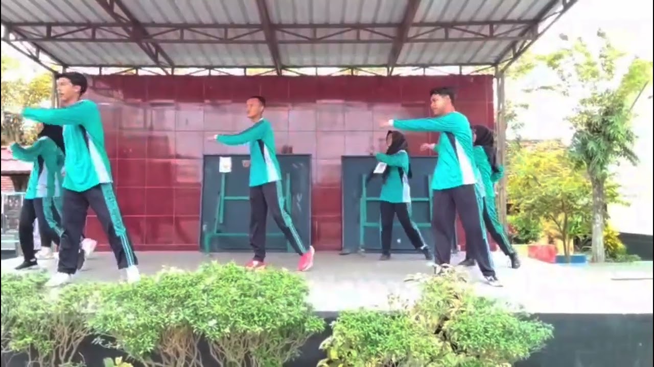 UJIAN PRAKTIK PJOK (SENAM)KELOMPOK 4 SMA NEGERI 1 NGRAHO 