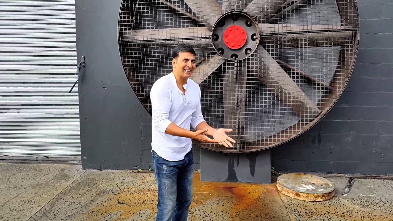 Akshay Kumar ALS Ice Bucket Challenge!