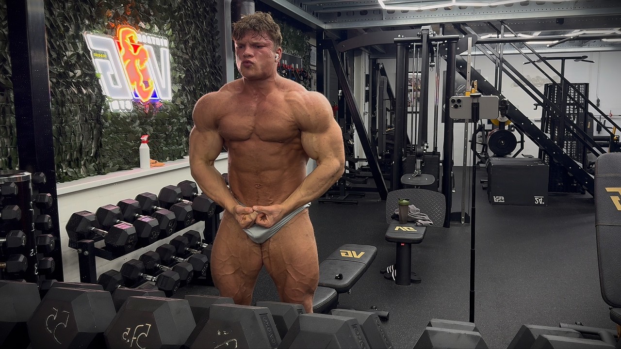 DESTROYING LEGS AT 7 WEEKS OUT!