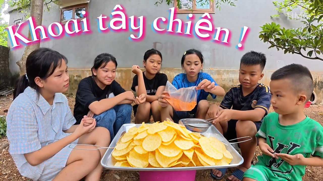 HMQ | Tuổi Thơ ở L&agrave;ng Qu&ecirc; &ndash; Cả Team Lần Đầu L&agrave;m Khoai T&acirc;y Chi&ecirc;n , Qu&acirc;y Quần B&ecirc;n Bếp Lửa !