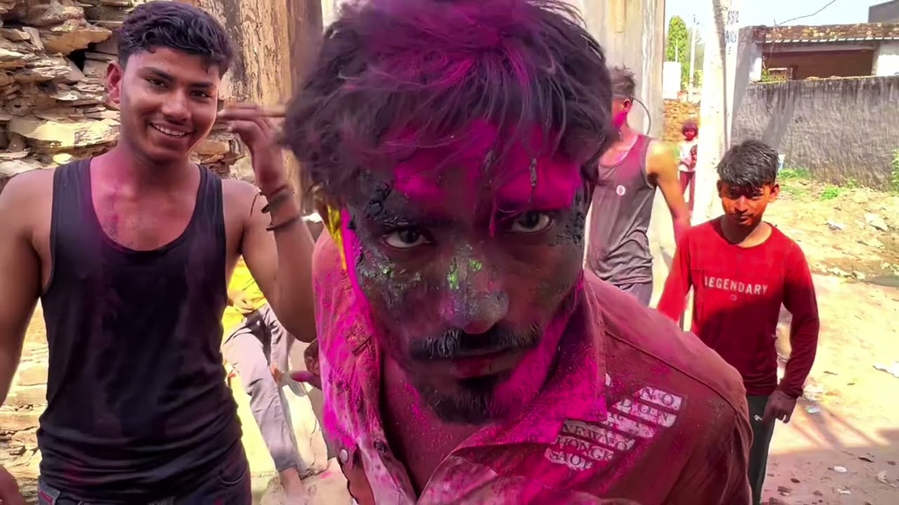 Rajasthani Holi festival 😅 किचड़ वाली होली 😆 गोबर होली भाभी के साथ 😁 ये क्या हुआ 😩 #holi #holicomedy