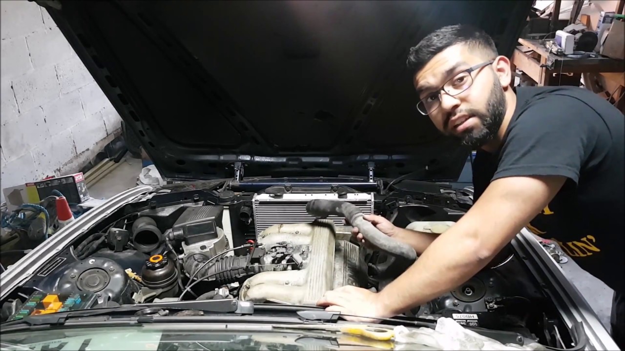 BMW E30 Build Auto Radiator Change | E36 Radiator on E30 | Mr GCC
