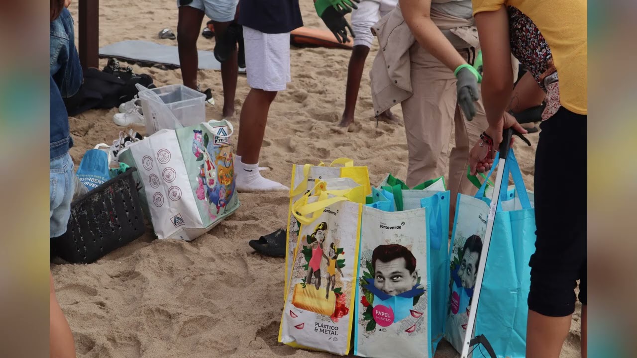 Limpeza da Praia das Ma&ccedil;&atilde;s