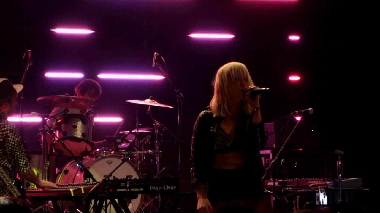 Metric - Now Or Never Now (Live At The Forum, London 2018)