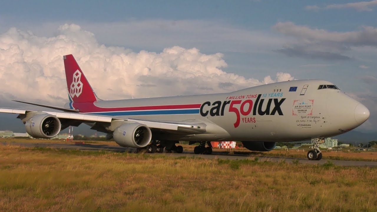 小松空港 ボーイング747-8F型民間貨物機カーゴルクス 50周年記念塗装 Boeing 748 Cargolux 50YearSpecialMarking KomatsuAirPort