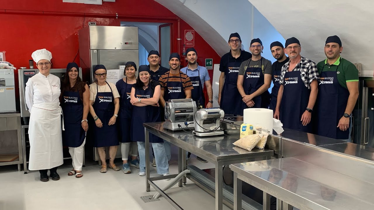 Team Building in Cucina: Il Team Ergotech si mette ai fornelli!