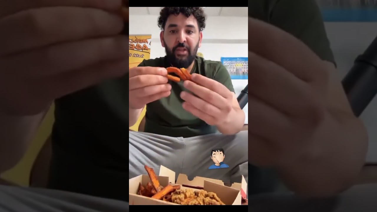 Mohamed Henni teste le Pepe chicken de FastGoodCuisine