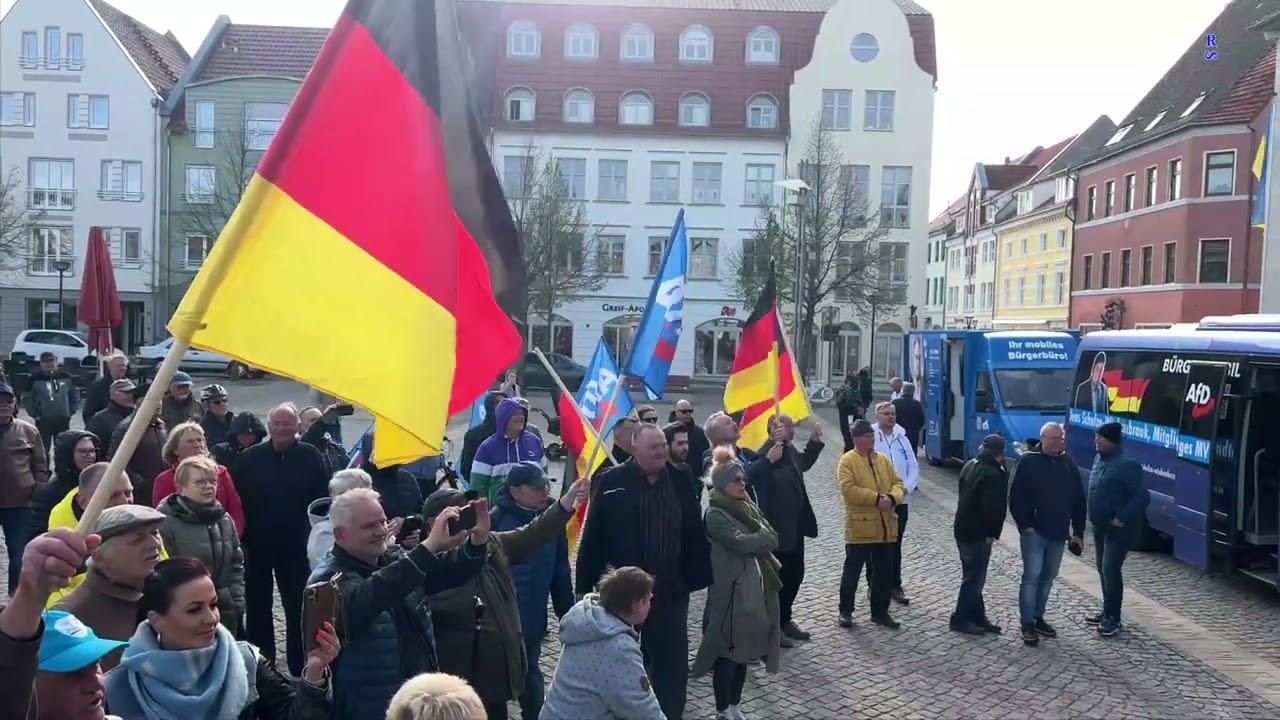 Anklam  - AfD - zum Abschluß der  Kundgebung am 05-05-2023