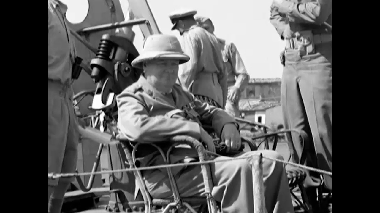Winston Churchill visita la V° armata americana a Livorno | Filmato raro WWII (1944)