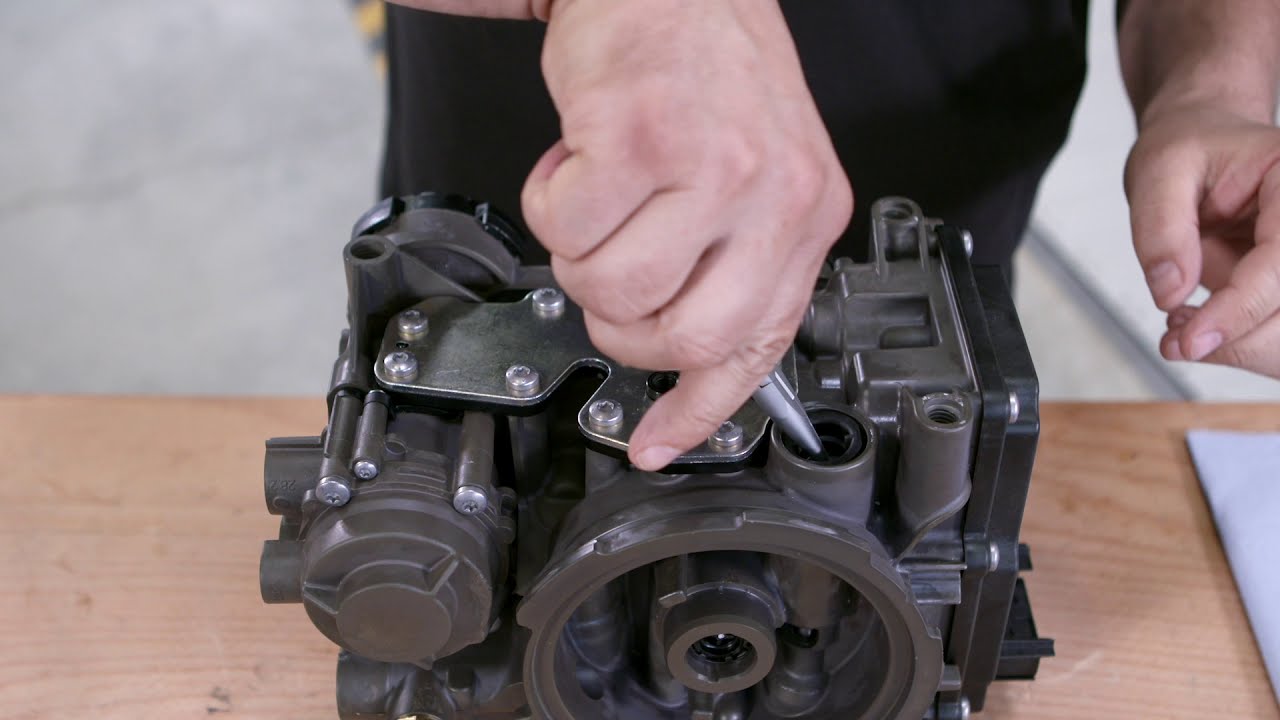 Replacement of the drain valve on the EAC2.5