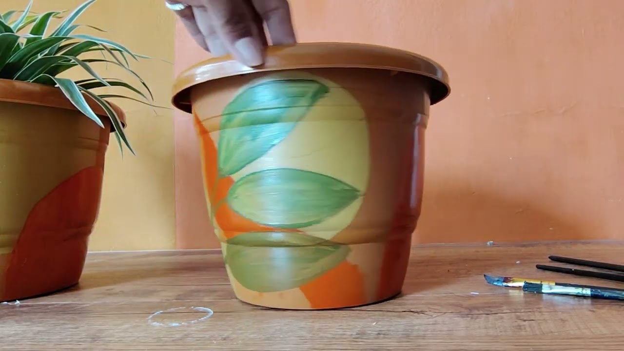 How to paint 🎨 a pot at 🏠 home ,घर पर बनाएं पाॅट 