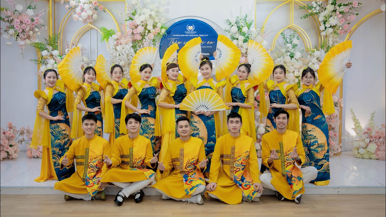 Múa 20/11 Thịnh vượng Việt Nam sáng ngời