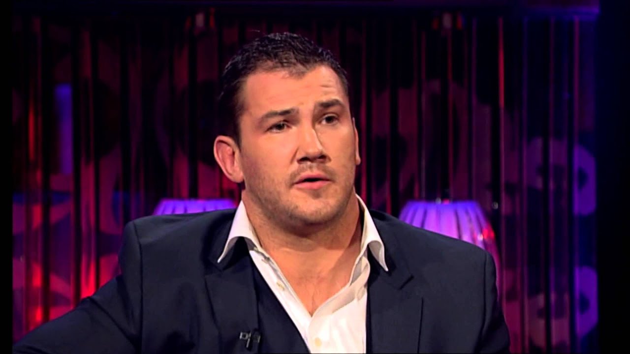 Damien Varley sings Nancy Spain on The Saturday Night Show | RTÉ Rugby