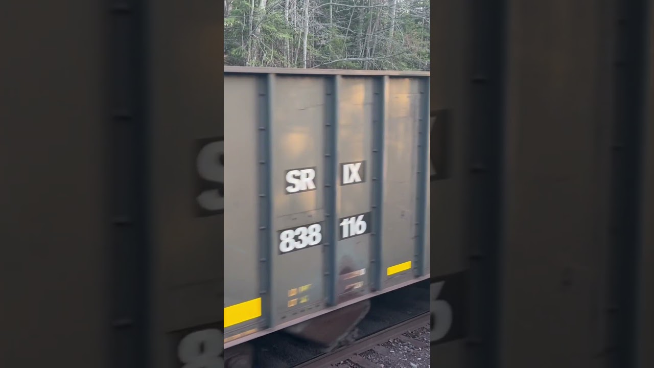 CN5487/5405 bringing empty hoppers to Eagle Mills #canadiannational #ironore #railfan