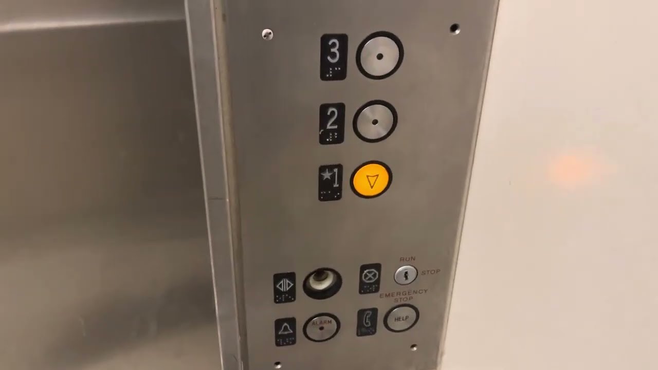 Haughton?/Miami Hydraulic Elevator @ Macy’s - Dadeland Mall, Kendall, FL