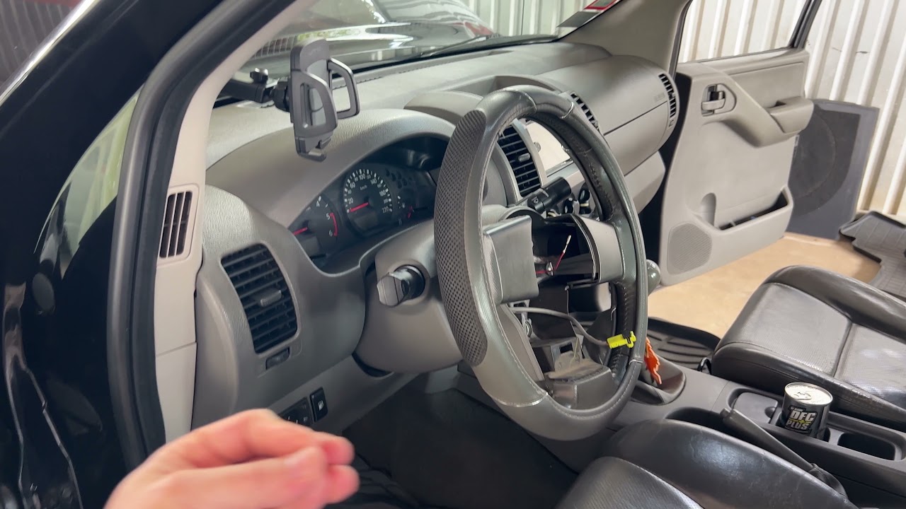2009 Nissan Navara D40 Airbag B1049 diagnosis in Costa Rica