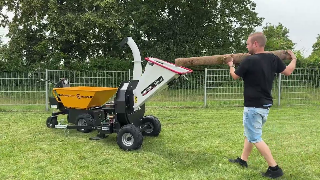 🌿 Feinste Hackschnitzel und mehr: Mit dem RAMBO-HC15L Kombihäcksler von LUMAG! 🌿🌿