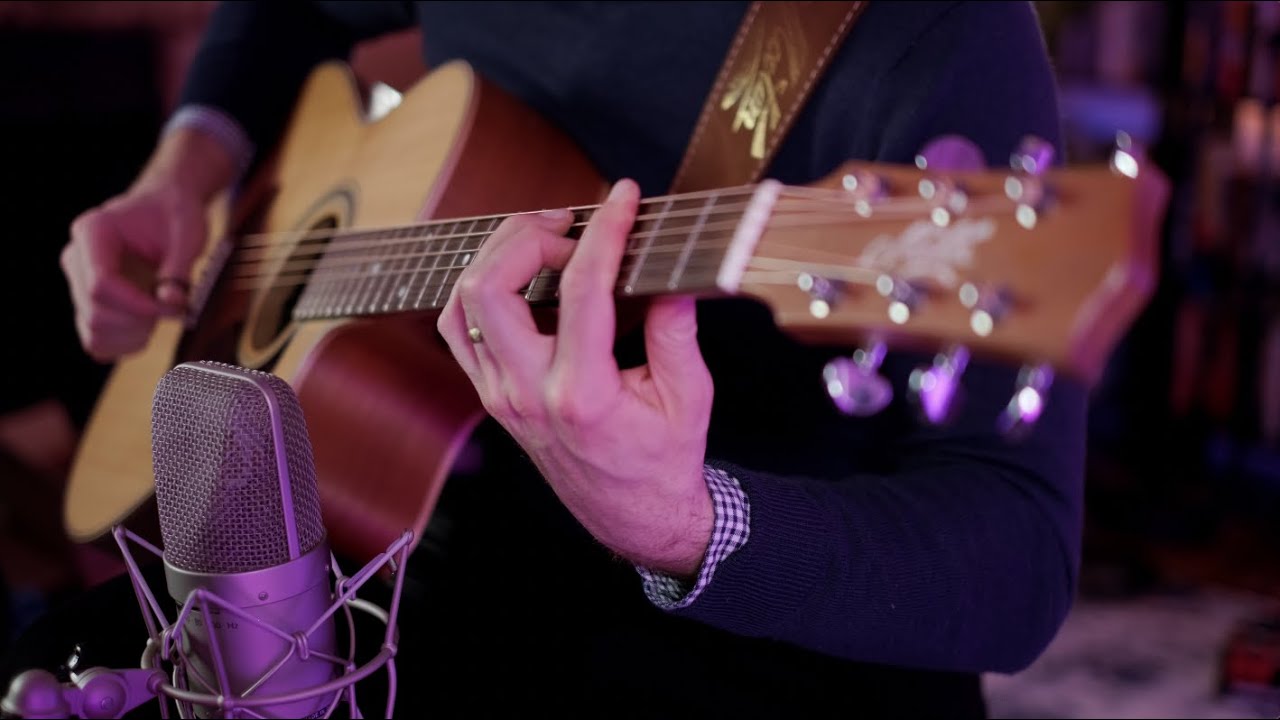 The Christmas Song (Chestnuts Roasting On An Open Fire) • Fingerstyle Guitar