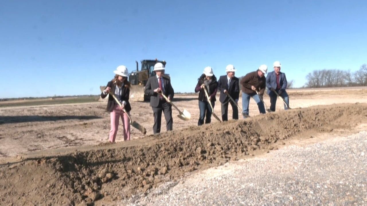 Dirt is turned for BNSF Logistics Center in Gunter