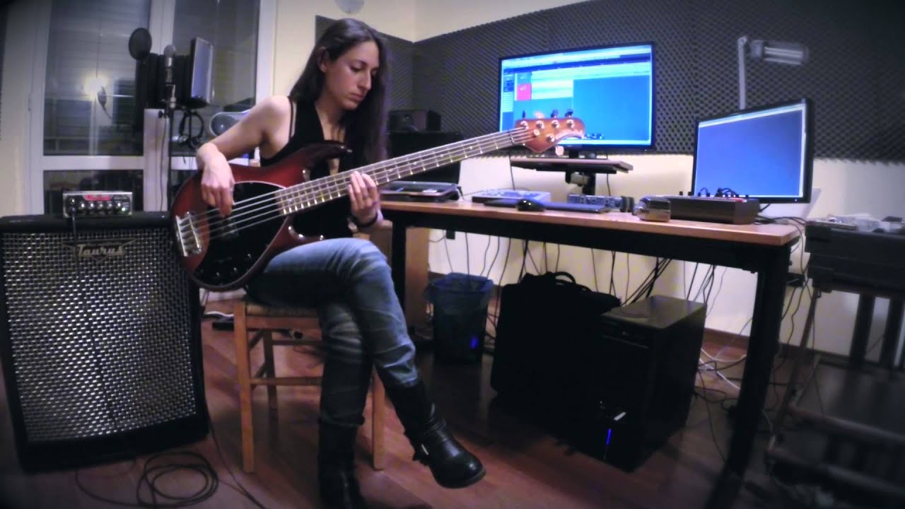 Anna Portalupi - Dave's Gone Skiing - Bass cover