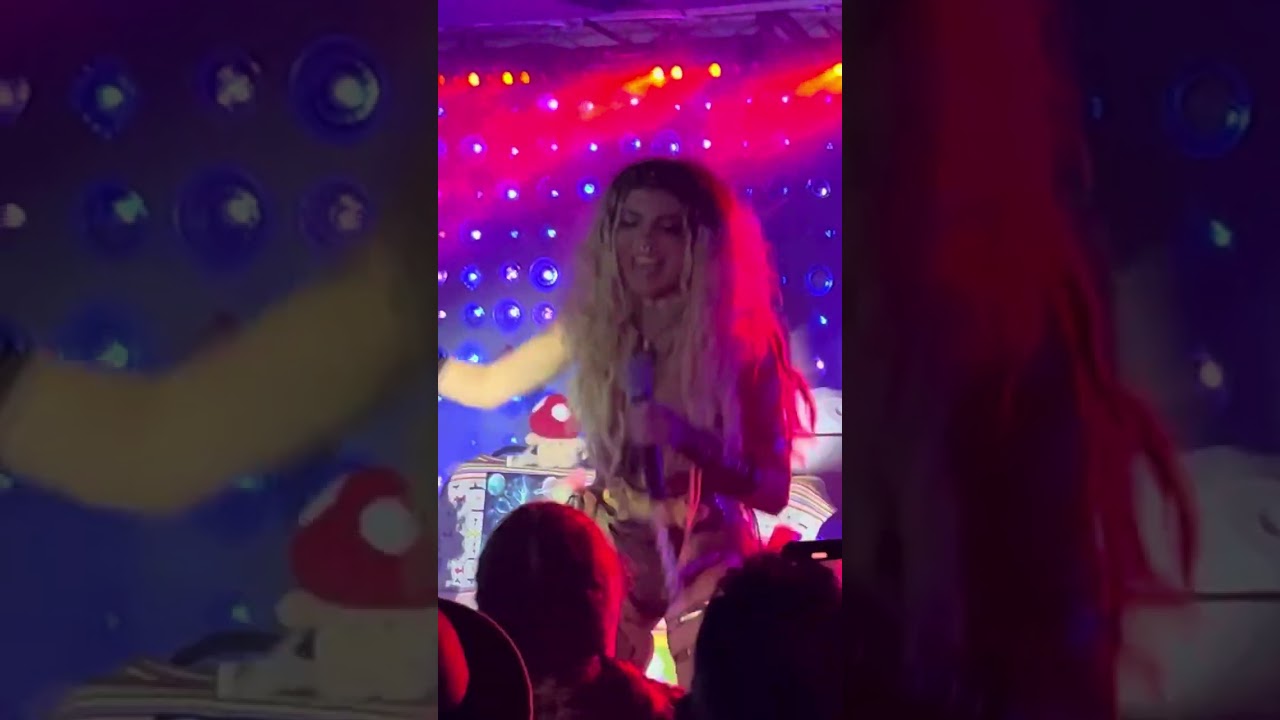 ￼ Shanin Blake performing &ldquo;Bong Rips at Night&rdquo; at Baby&rsquo;s All Right In Brooklyn on November 6 2024