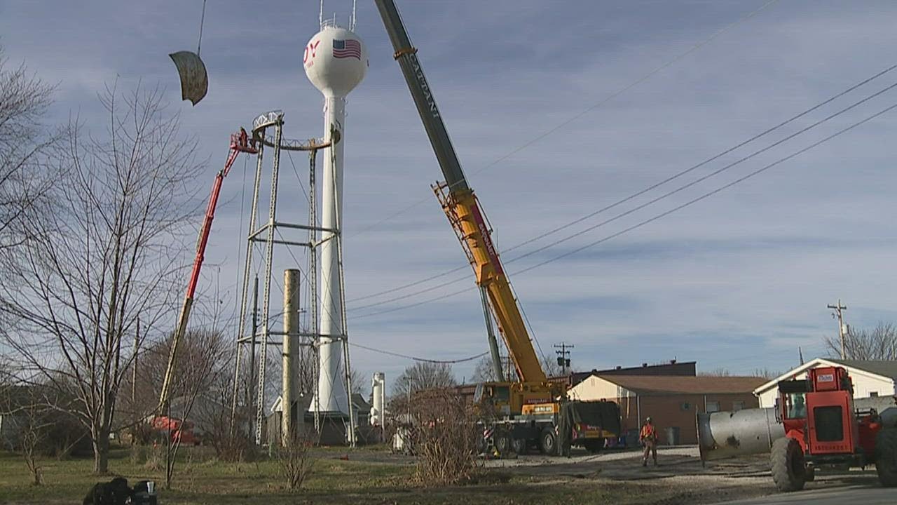 100-year-old water tower taken down in Joy, Illinois