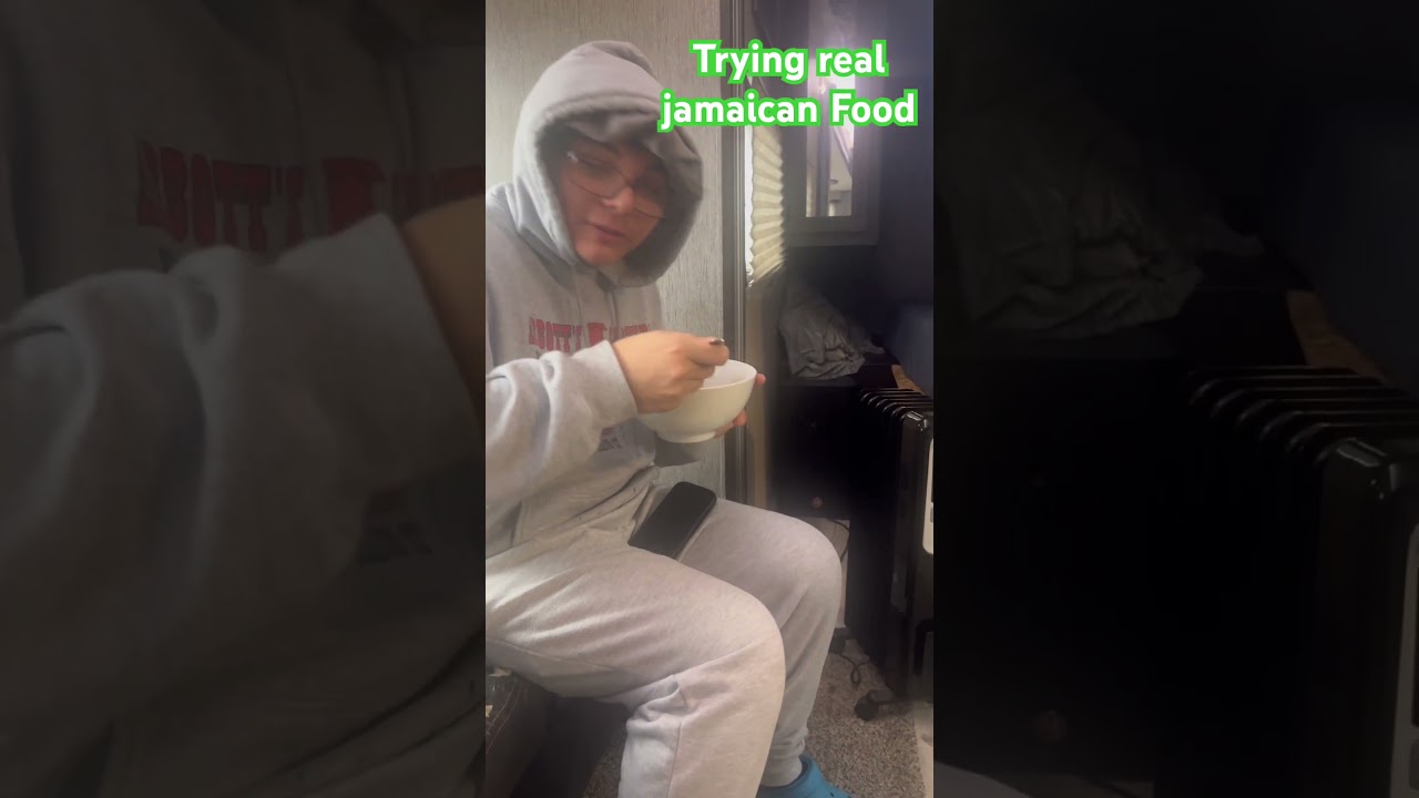 Пробую ямайскую еду 