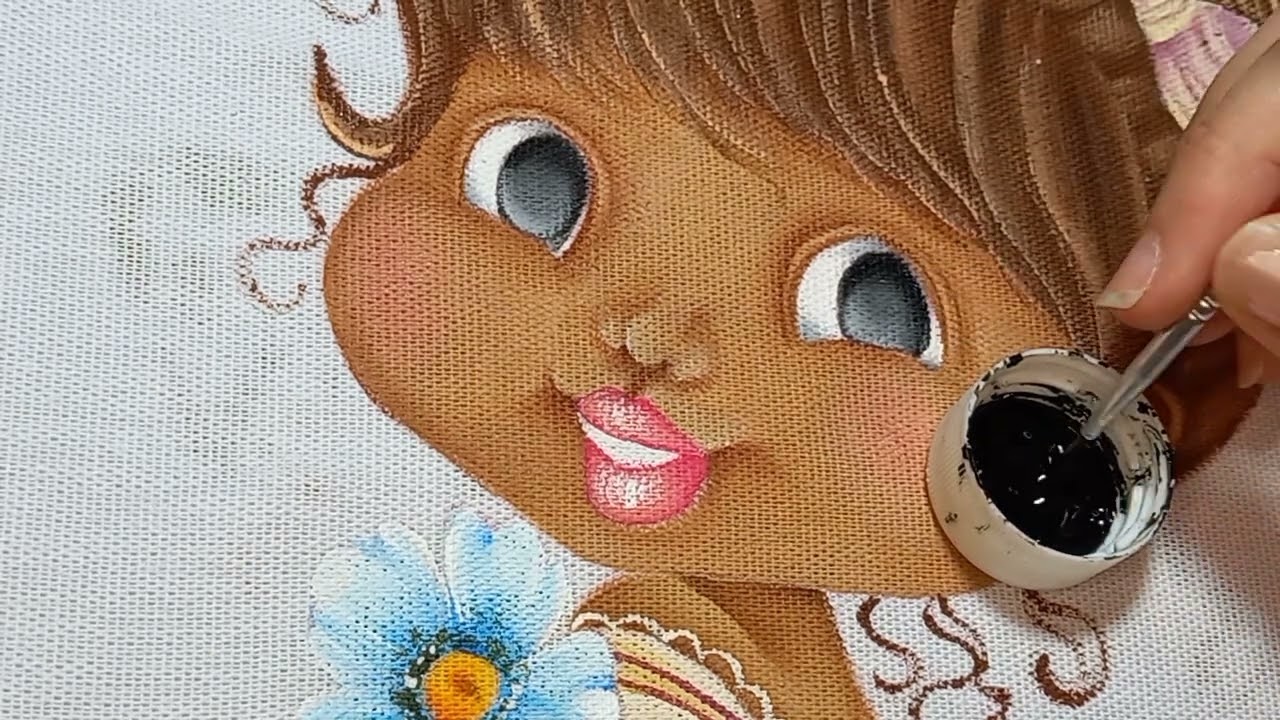 Dica de pintura de olho escuro pra bonequinhas#pinturaemtecido #compartilhe #artesanatodeluxo