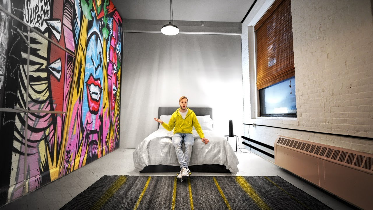 Big Box Apartment: Living in a Storage-Facility in NYC