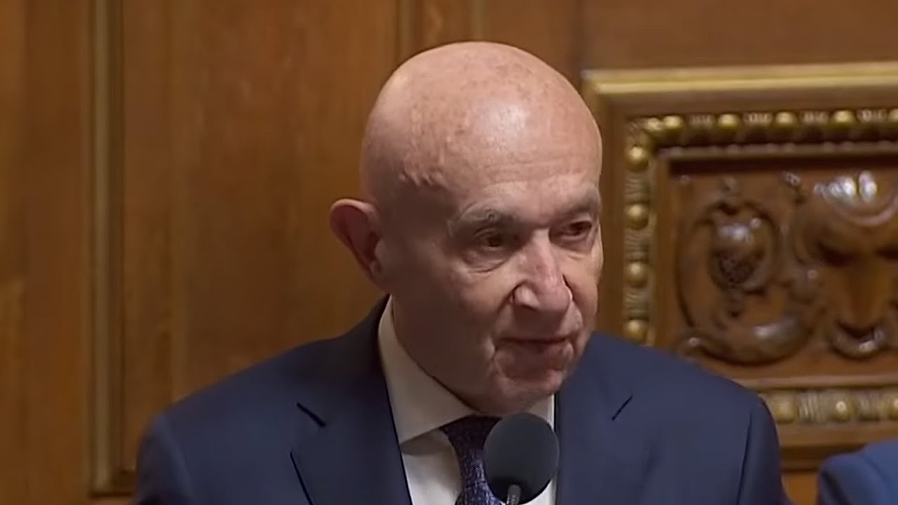 Claude Malhuret demande au premier ministre de s’opposer à une « Assemblée saisie de folie fiscale »